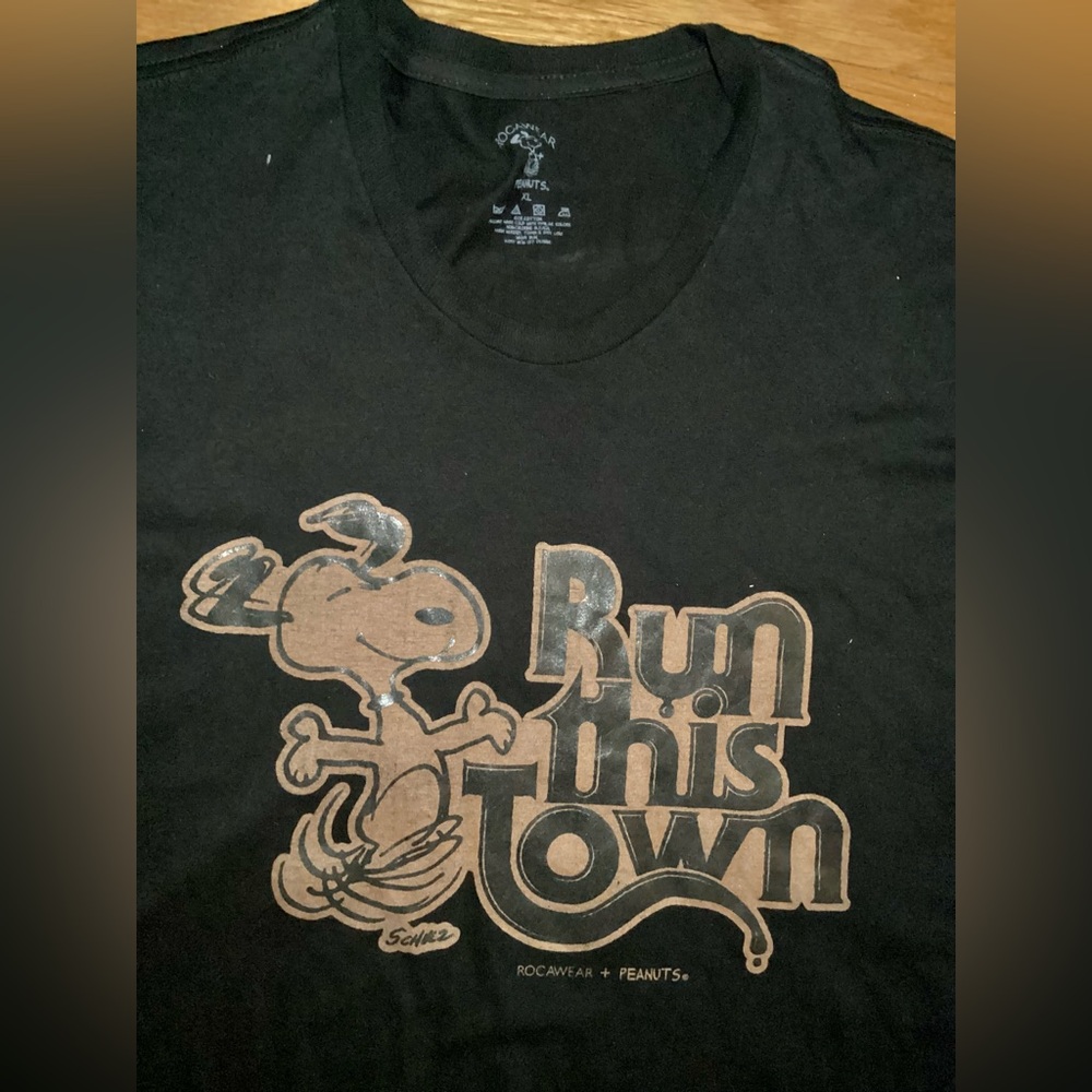 Rare RocaWear + Peanuts Collab Run This Town Snoopy Black Cotton T Shirt XL
